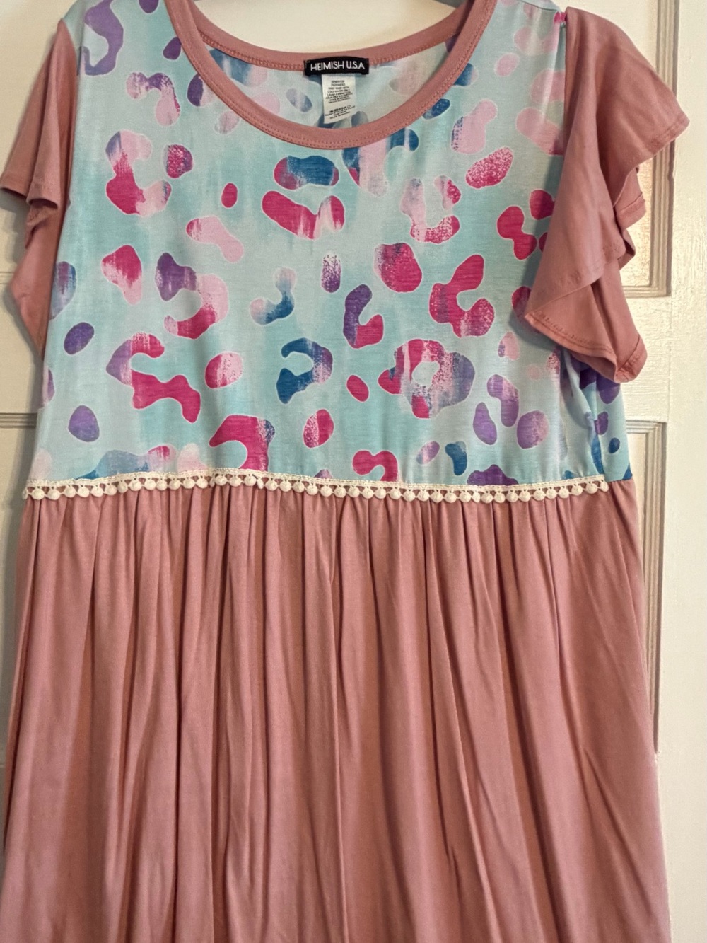 HEIMISH USA Pink & Multicolor Flutter woman’s top